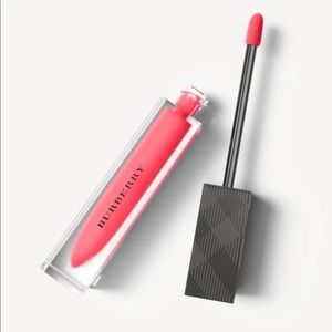 Burberry Liquid Lip Velvet: Bright Crimson #29